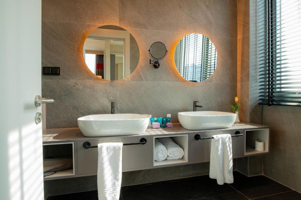 Ramada By Wyndham Diyarbakir Hotell Exteriör bild