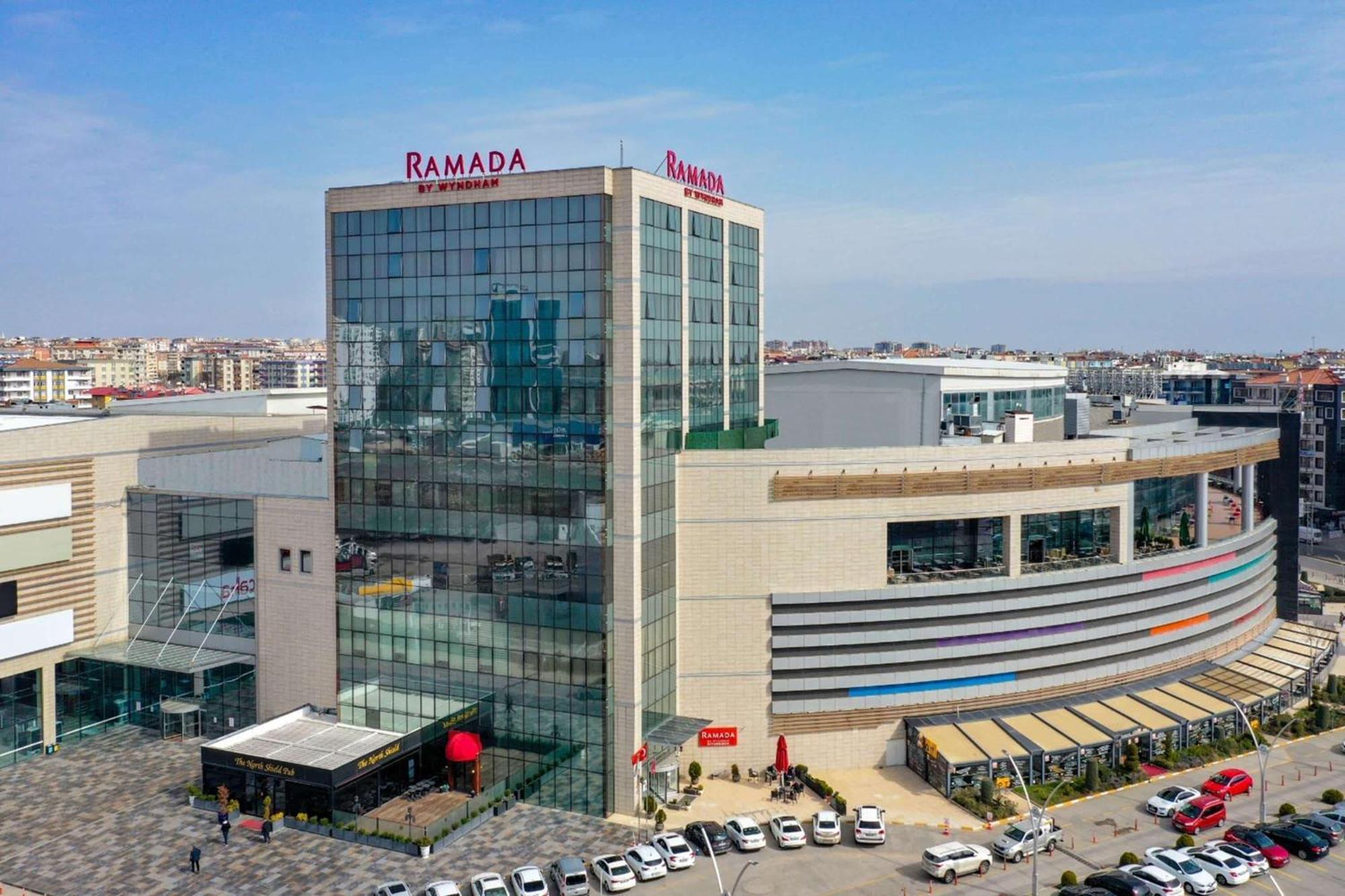 Ramada By Wyndham Diyarbakir Hotell Exteriör bild