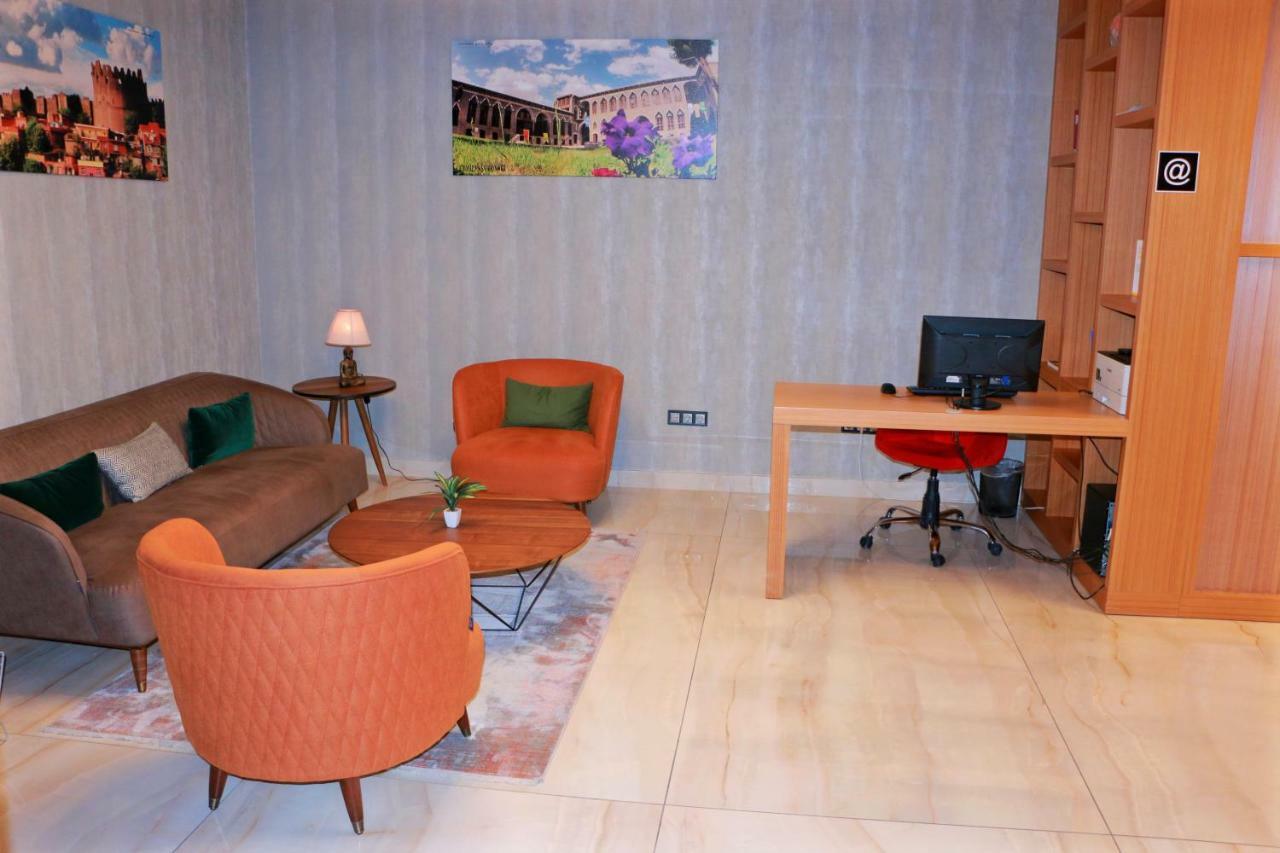 Ramada By Wyndham Diyarbakir Hotell Exteriör bild